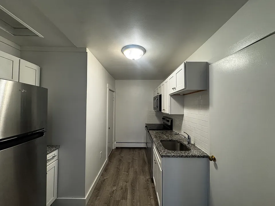 205 Highland Ave #5
