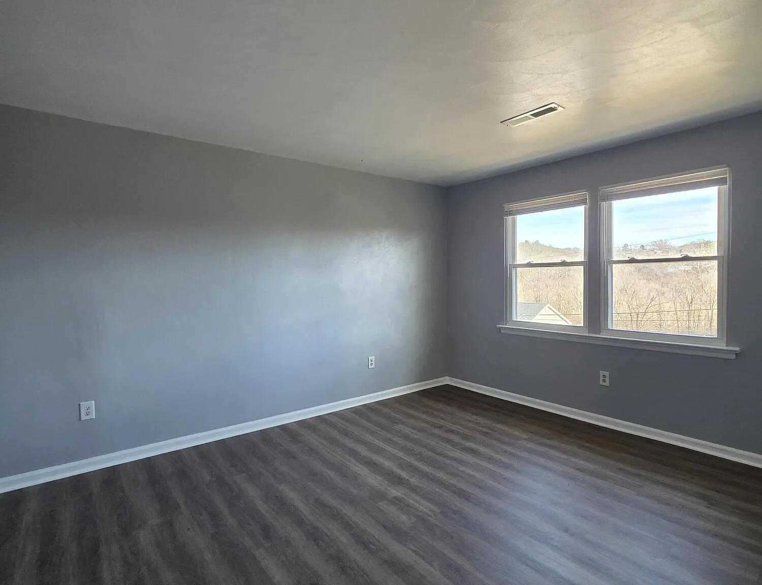 2 bed, 1.0 bath, 950 sqft, $1,295 — Photo 3