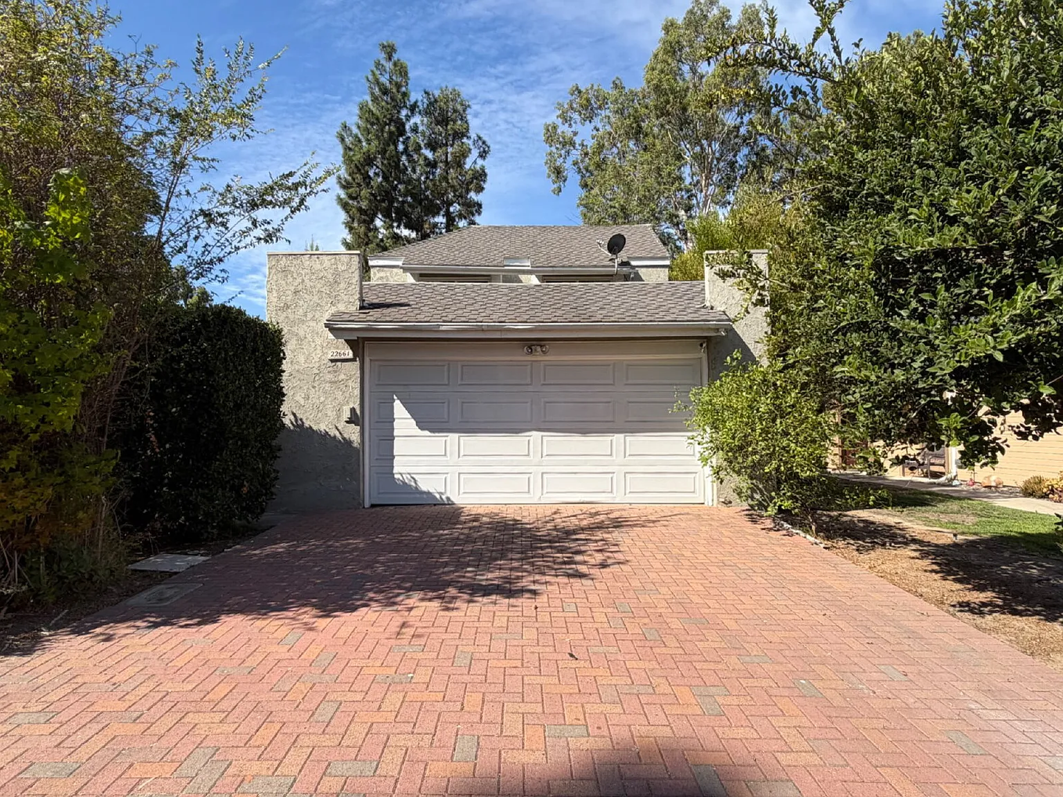 3 bed, 2.5 bath, 1926 sqft, $4,600 — Photo 1