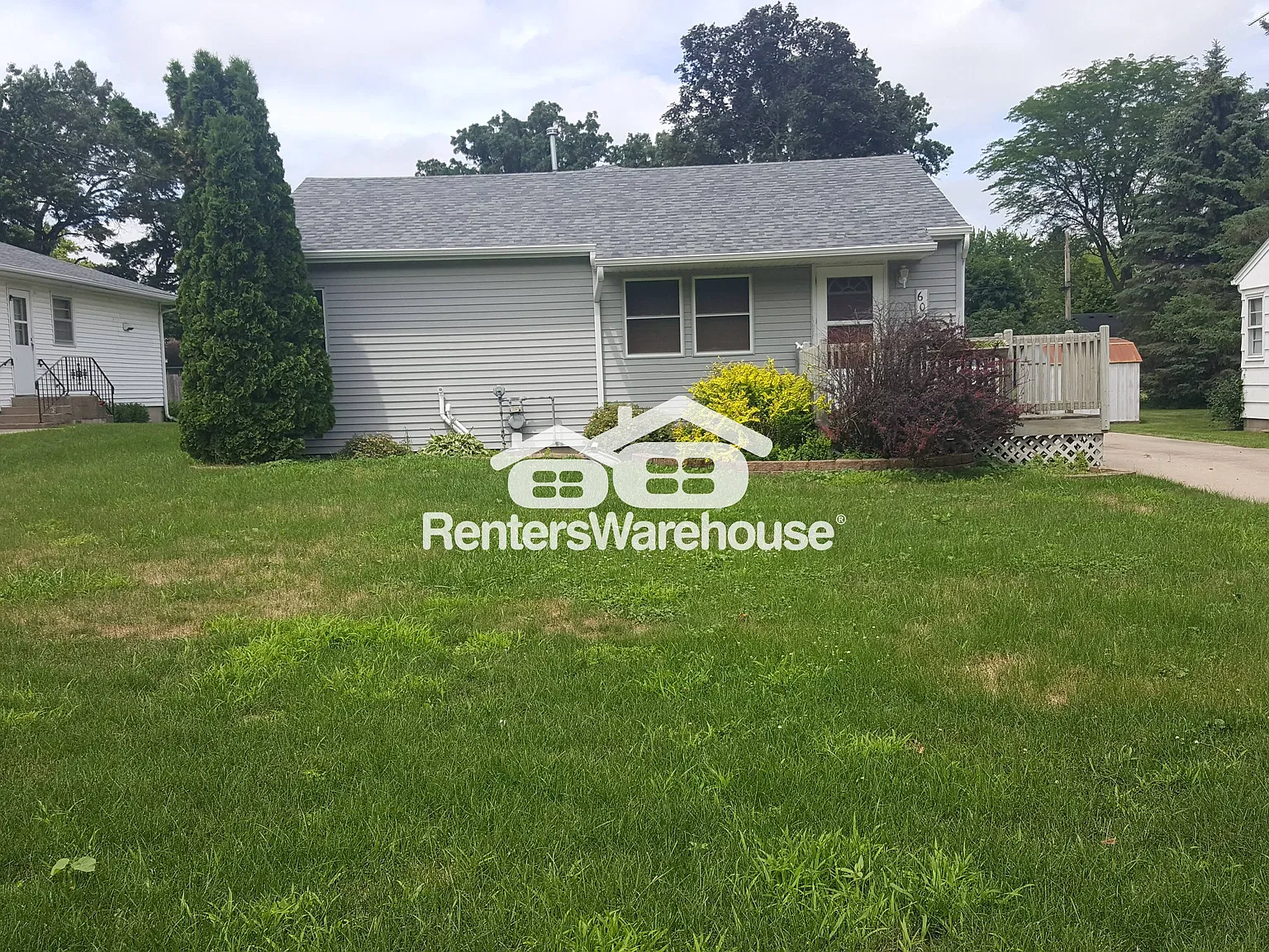 4 Bdrm 2 Bath Home In Owatonna available November 1st — Photo 1