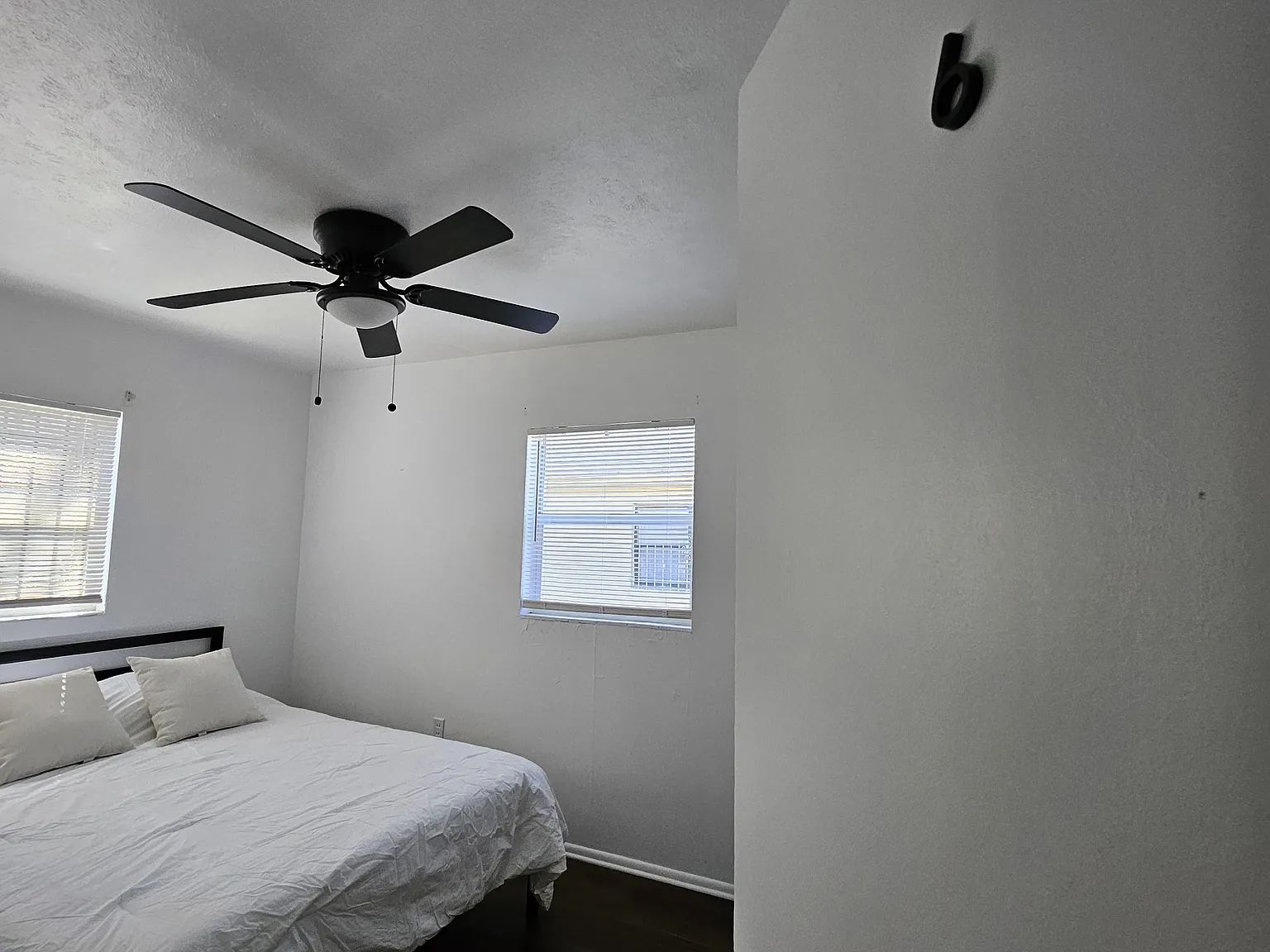 4 bed, 2.0 bath, 1952 sqft, $819 — Photo 3