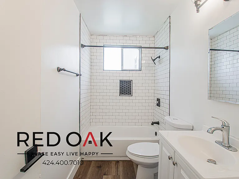 1843 S Gramercy Pl #9 — Photo 16