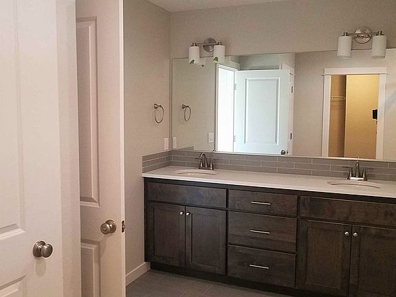 2nd image of 11010 NE 90th Ave