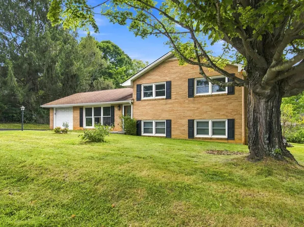 325 Cheverly Rd, Christiansburg, VA 24073