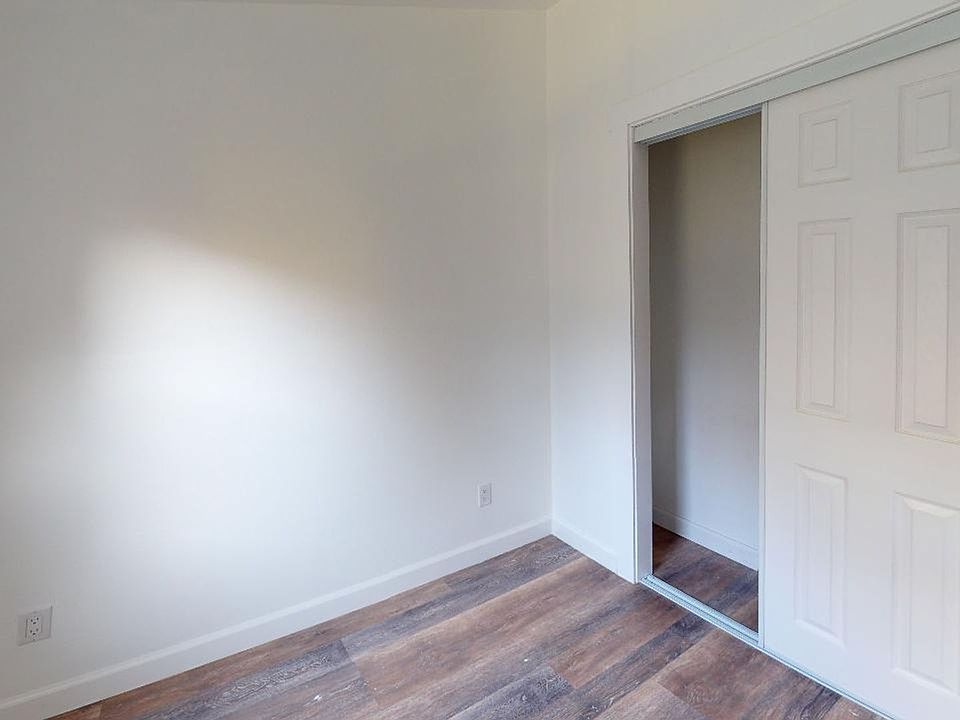 2nd image of 974 Chorro St