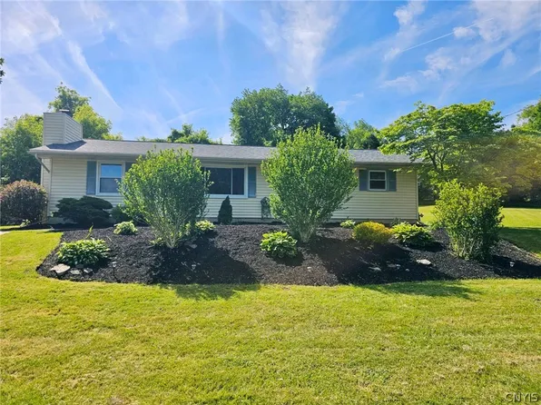 110 Circle Dr, Elbridge, NY 13060