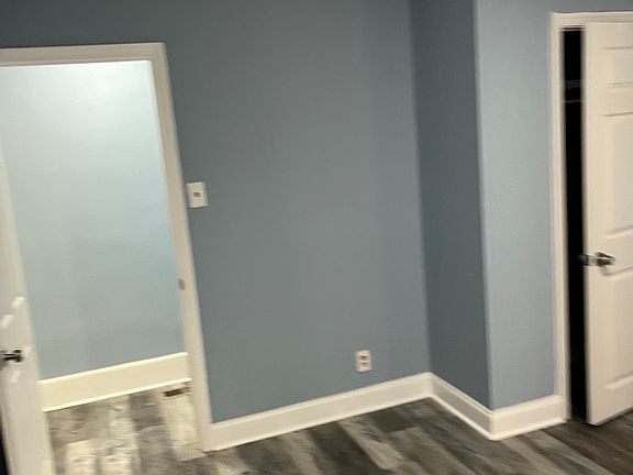 2nd image of 5033 Larchwood Ave