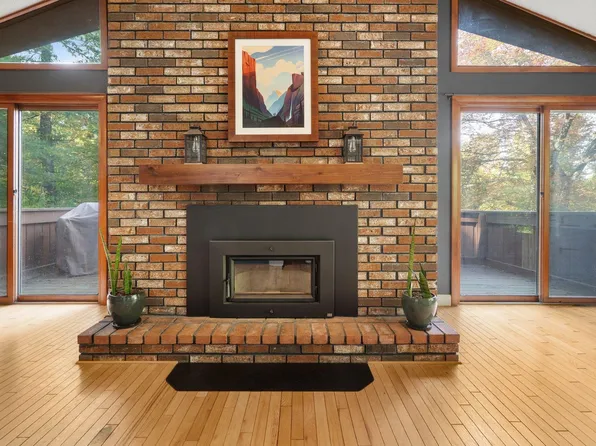 2 Van Ger Drive, Bow, NH 03304