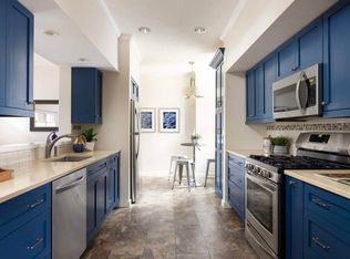 1175 Chestnut St APT 2, Newton, MA 02464