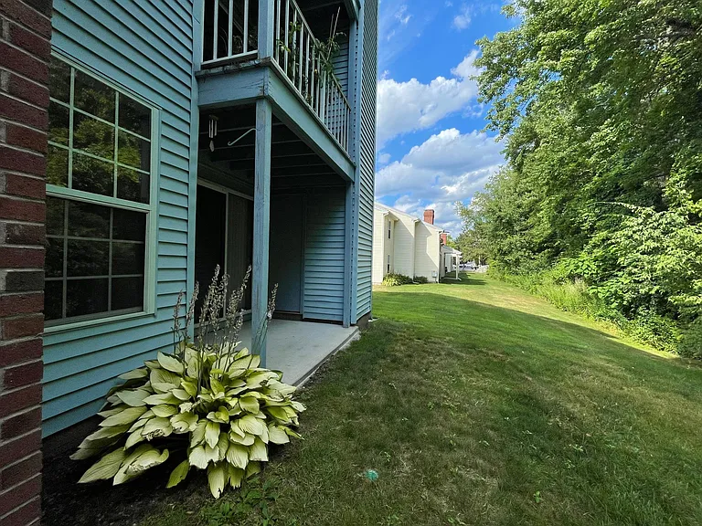 6 Squire Ct #2 — Photo 26