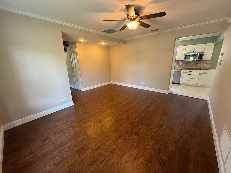 905 Poinciana Dr — Photo 7