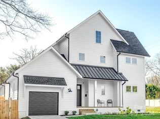 102 N Smallwood Pl, Charlotte, NC 28216