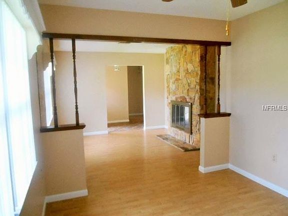 4th image of 4240 Shadow Wood Ct
