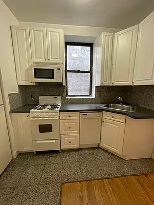 Rented by Compass | media 3