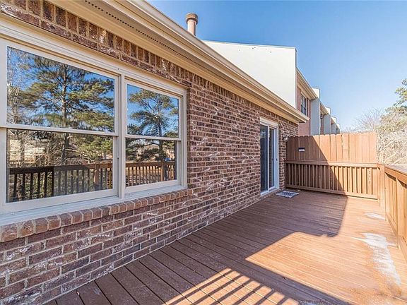 3rd image of 250 Cleveland Rd APT 228