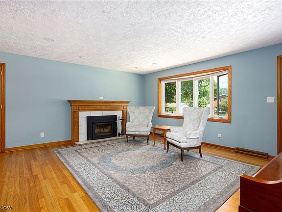 5th image of 229 Longview Dr