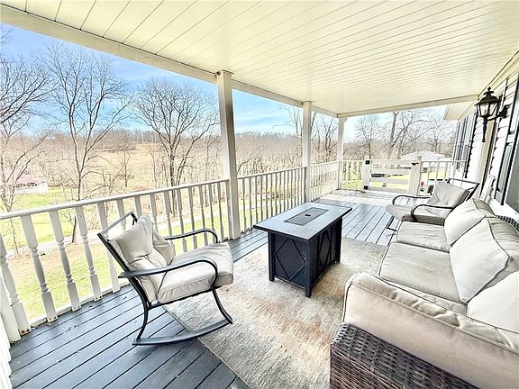 4th image of 781 McClane Farm Rd
