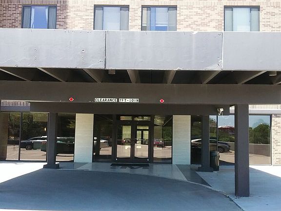 2nd image of 700 E 8th St Unit 6L