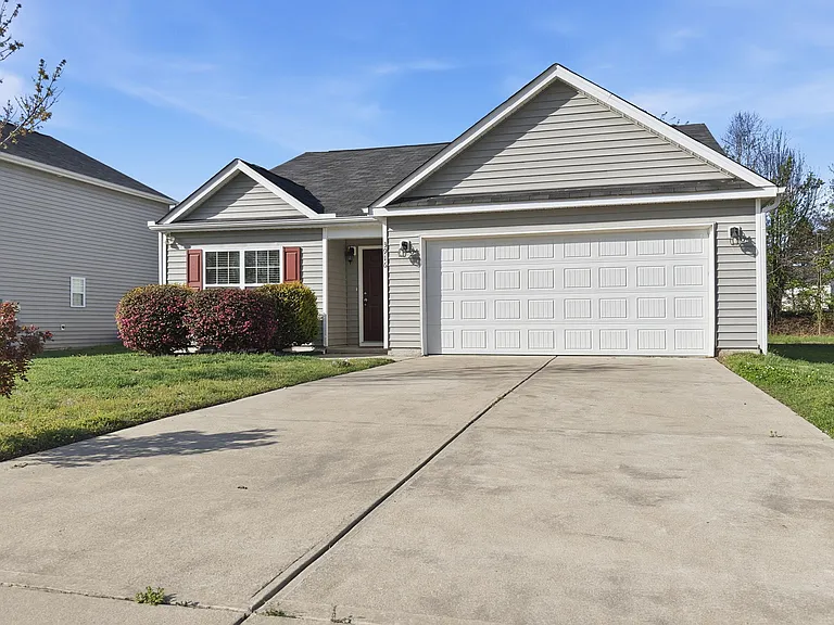 3916 Sabre Ln NW — Photo 4