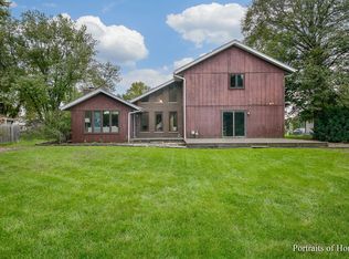 24448 W Boulevard De John, Naperville, IL 60564