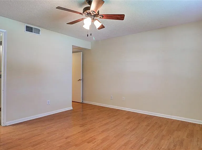 3399 Mermoor Dr #207 — Photo 21
