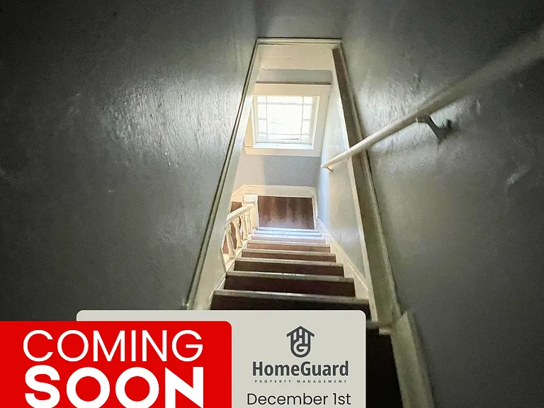 12714 Farringdon Ave — Photo 5