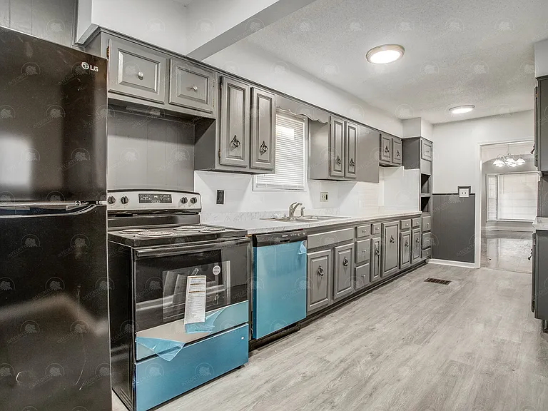 4309 College Ave — Photo 11