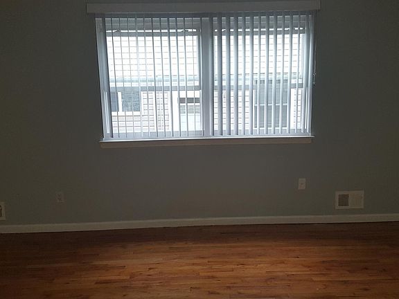5th image of 8 Norwich St