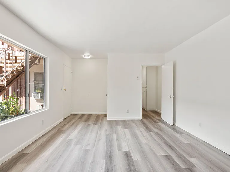 6535 Fulton Ave #106 — Photo 4