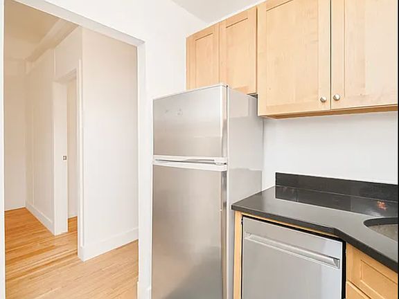 3rd image of 31 E 31st St APT 2E