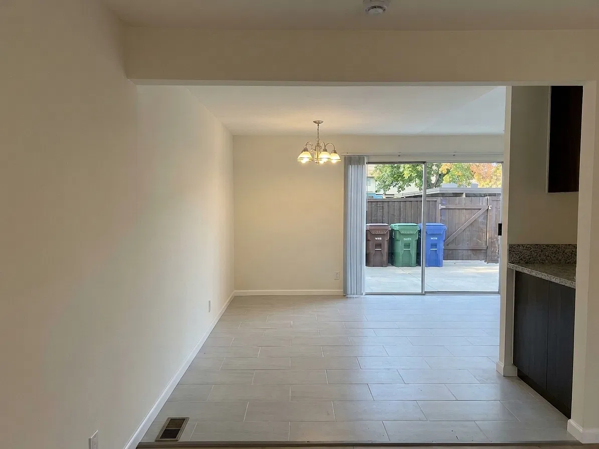 3 bed, 1.5 bath, 1440 sqft, $3,300 — Photo 1