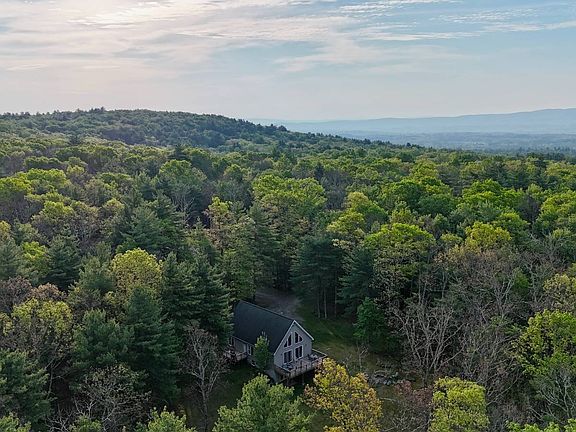 3rd image of 54 Cliff Rd