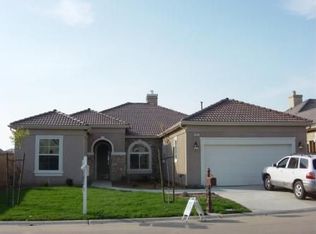 4657 N Emerald Peak Dr, Clovis, CA 93619