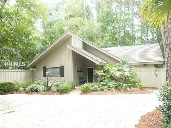 1 Sunflower Ct, Hilton Head Island, SC 29926