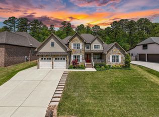 13812 Foxfield Ln, Little Rock, AR 72211