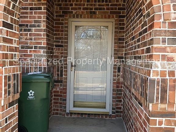 2nd image of 5621 Andalusia Trl