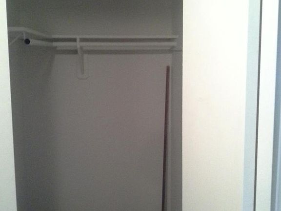 5th image of 3109 Naylor Rd SE APT 204