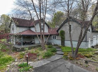 18 Evening Star Dr, Amherst, MA 01002