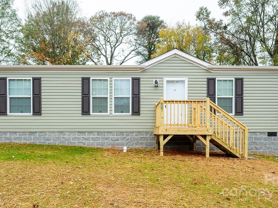 1st image of 607 Stewart Ct