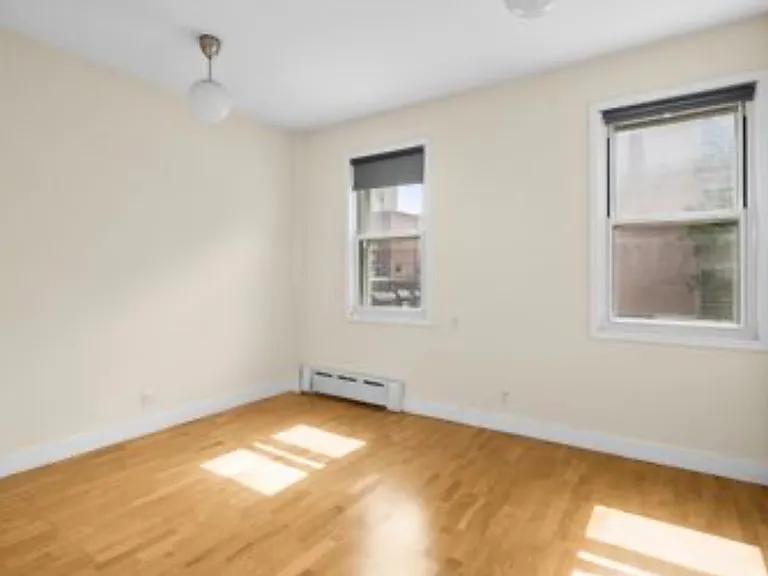 308 Bedford Ave #2L — Photo 2