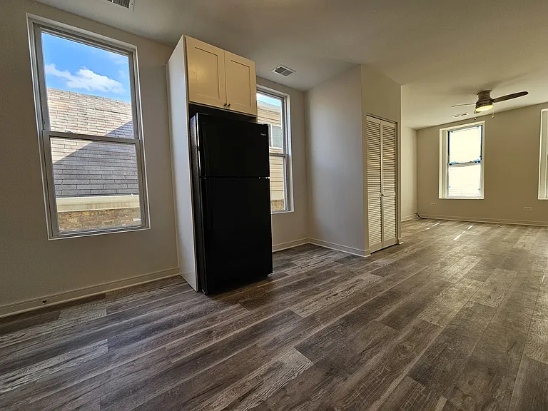 2216 W 21st Pl #3F — Photo 12