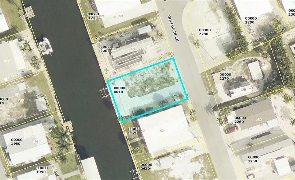 2nd image of 4980 Gulfgate Ln