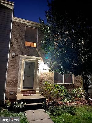 1st image of 3670 Woodhaven Ct