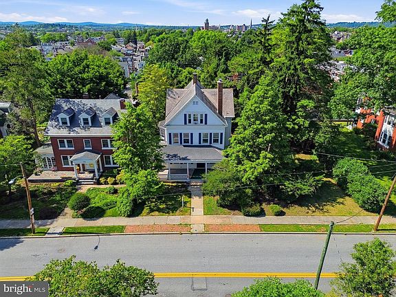 4th image of 121 W Springettsbury Ave