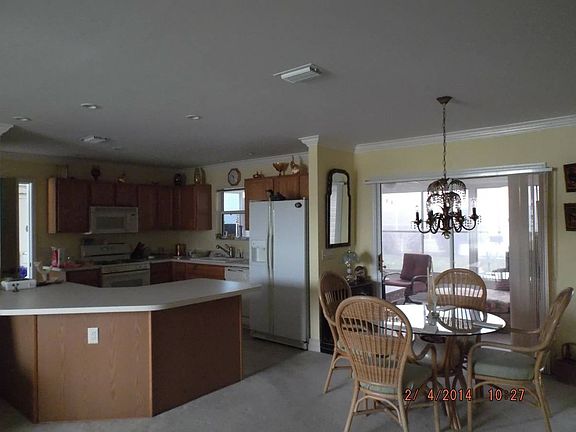 4th image of 3338 Roanoke St
