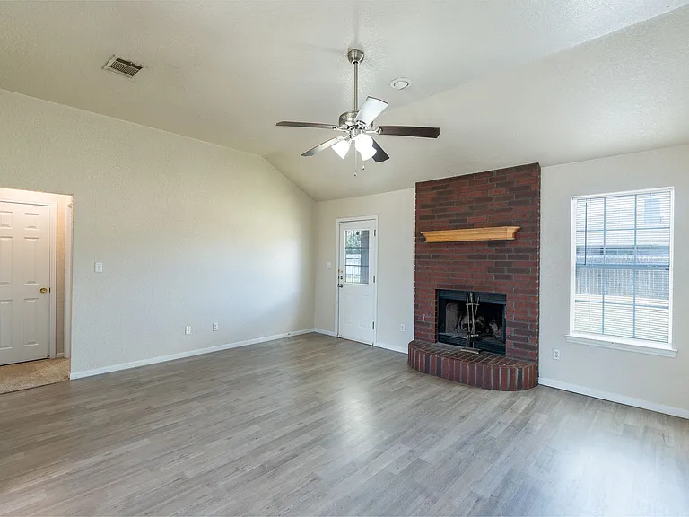 2007 Lava Ln — Photo 4