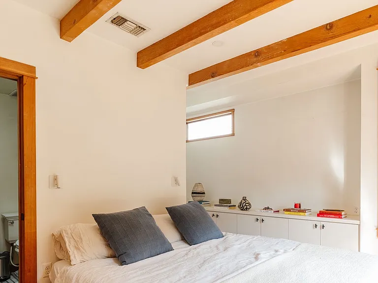 4190 McConnell Blvd — Photo 19
