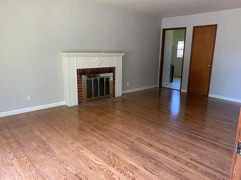 3931 El Ricon Way — Photo 5