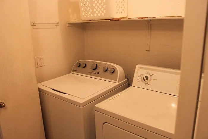 740 W Baylor Ln — Photo 18