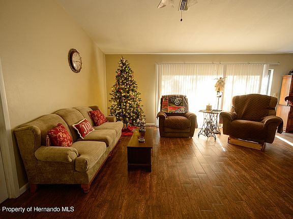 5th image of 16118 Wilson Blvd
